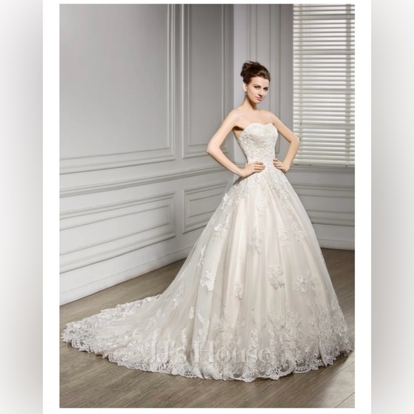 JJ’s House Ball-Gown/Princess Sweetheart Court Train Tulle Lace Wedding Dress - Picture 7 of 12